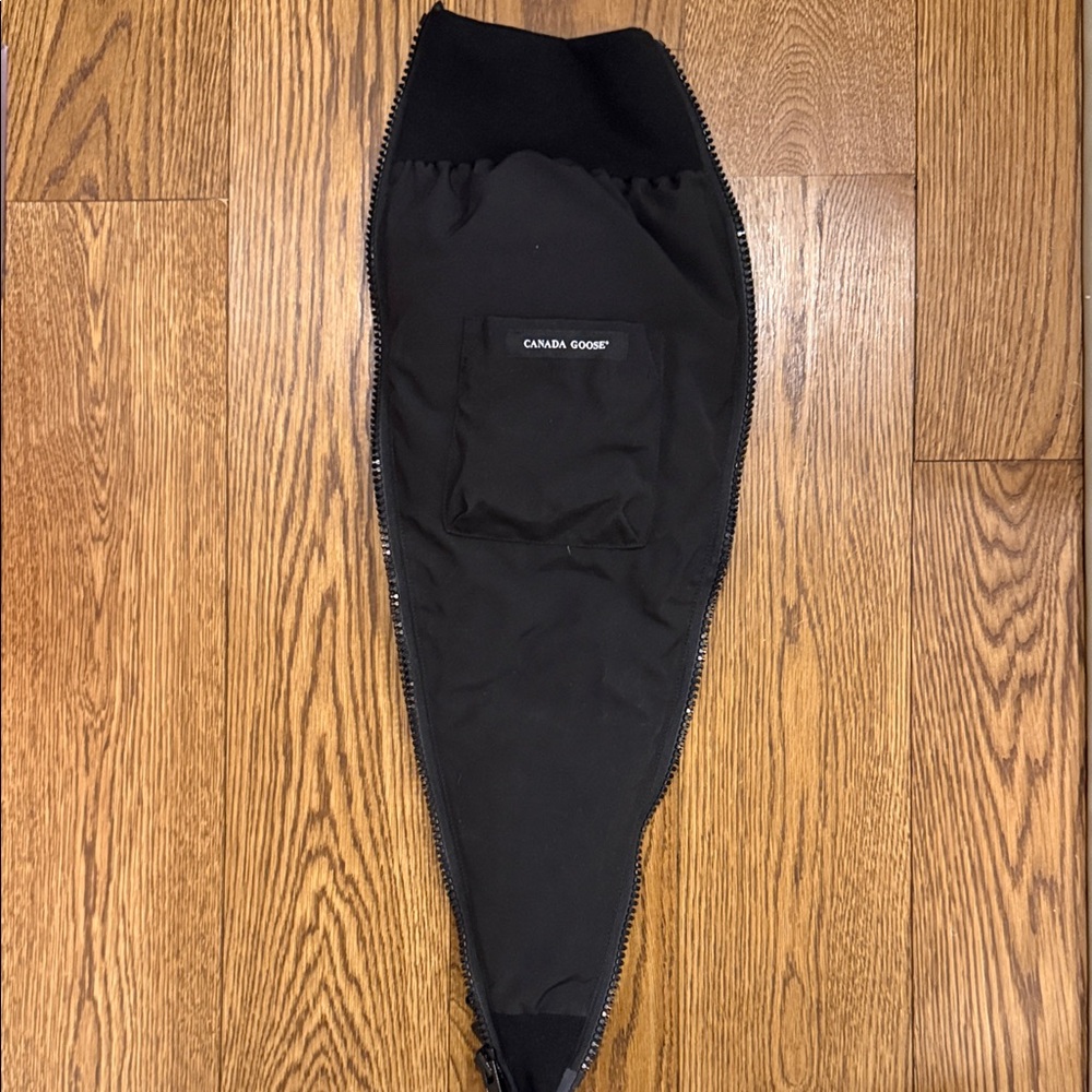 Canada Goose Black  “The Goose Bump Panel Extension”